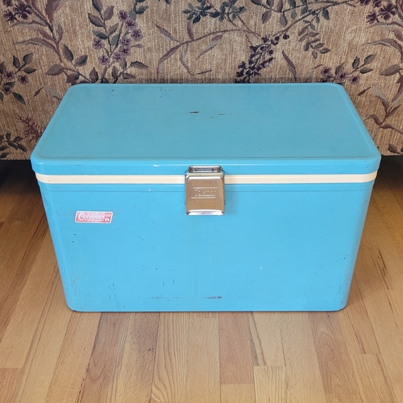 Coleman Other - VINTAGE COLEMAN METAL COOLER RETRO BLUE WHITE INTERIOR MADE IN CANADA